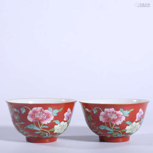 A pair of Jiaqing pastel bowls in the Qing Dynasty