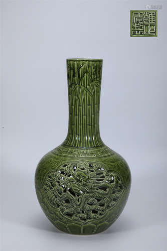 Green Glazed Dragon Globular Vase