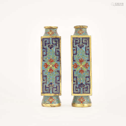 A Pair of Cloisonne Enamel Snuff Bottle