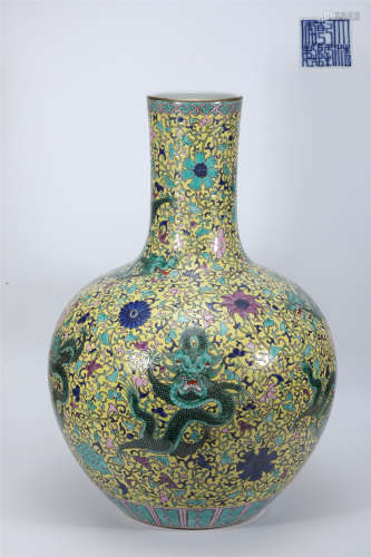 Wucai Scrolling Lotus Dragon Globular Vase