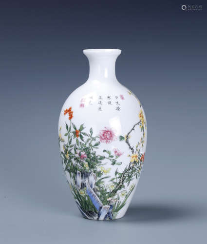 清乾隆 珐琅彩薄胎花卉灯笼瓶 瓷
