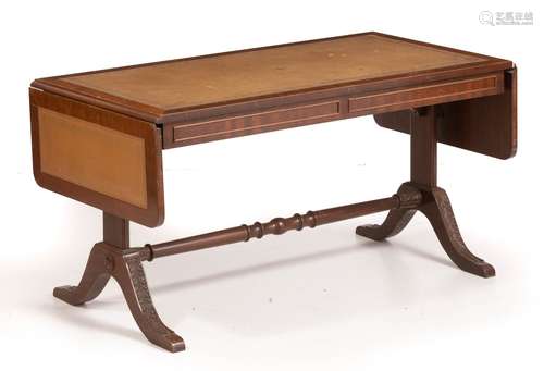 Niedriger Pembroketable im Regencystil