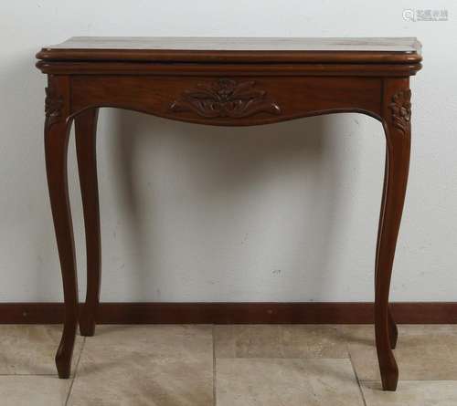 Round pull-out table, 1930