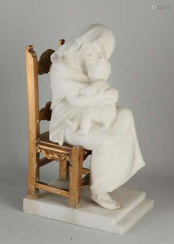 Alabaster statue, Woman with child Guiseppe Gambogi