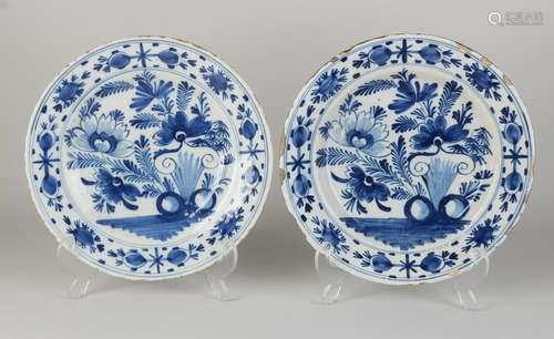 Two Delft plates Ã˜ 22.7 cm.