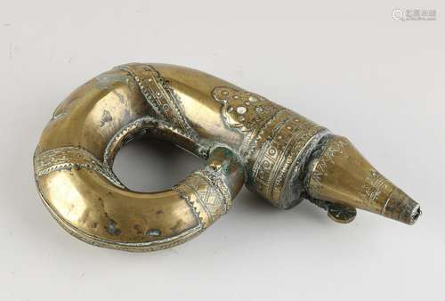 Persian powder horn