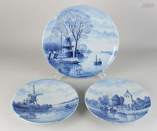 Three antique Makkumer plates, 1900