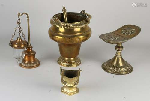 Lot of ecclesiastical copperware