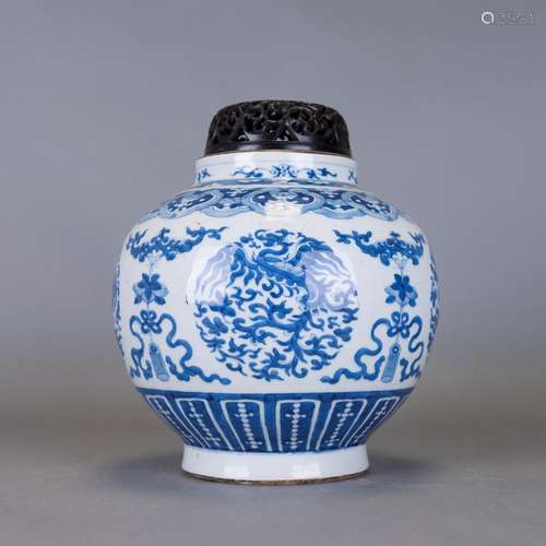 A BLUE AND WHITE 'PHOENIX MEDALLION' JAR WITH COVER