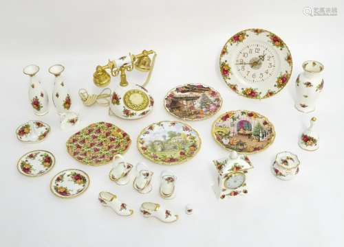 A quantity of assorted Royal Albert items in the Old