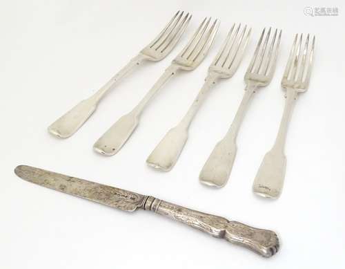 A set of 5 Victorian silver fiddle pattern dessert