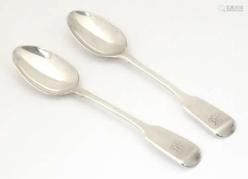 A pair of Victorian silver Fiddle pattern teaspoons,