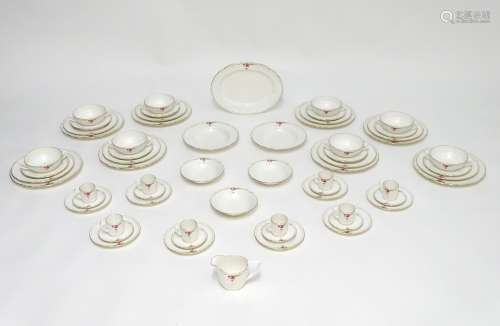 A quantity of Spode dinner wares in the pattern