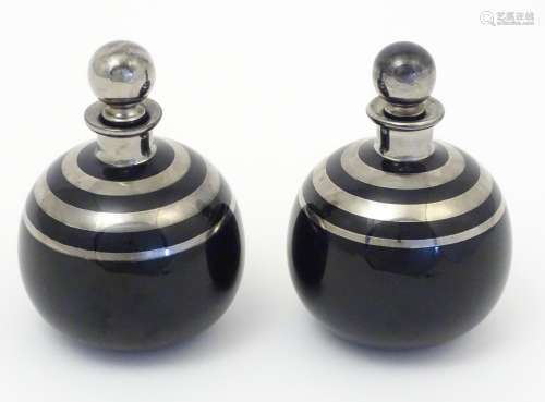 A pair of Art Deco scent bottles / perfume flasks, the
