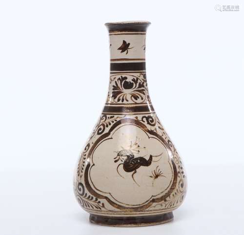 CHINESE PORCELAIN JIZHOU GLAZE HORSE AND FLOWER VASE