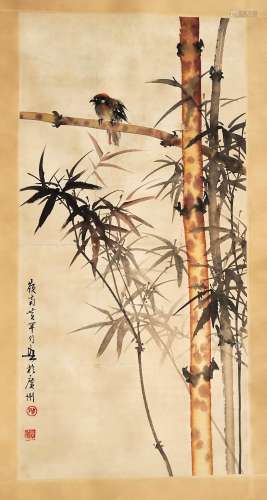 CHINESE SCROLL PAINTING OF BIRD ON BAMBOO SIGNED BY