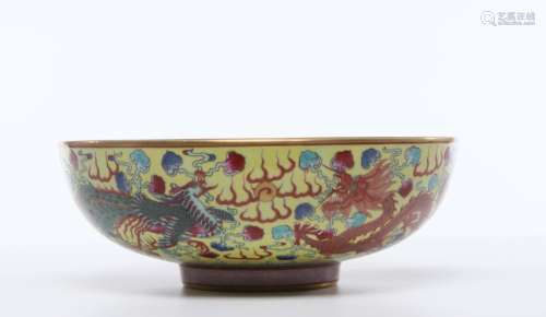 CHINESE PORCELAIN YELLOW GROUND FAMILLE ROSE PHOENIX