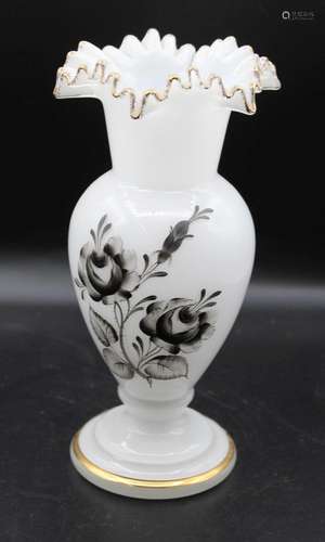 Vase, Milchglas, florale Bemalung