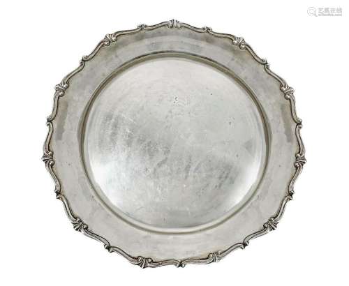 Plate in 900 silver scalloped and decorated at the
