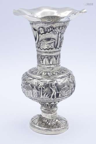 Silver Vase, Bombay, mit Wappen und Arbeiterszene,H- 14cm, 1...