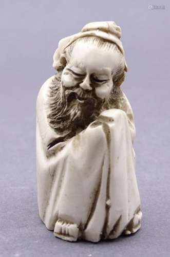 Geschnitzte chinesische Figur, Kunstmasse, H. 5,5 cm