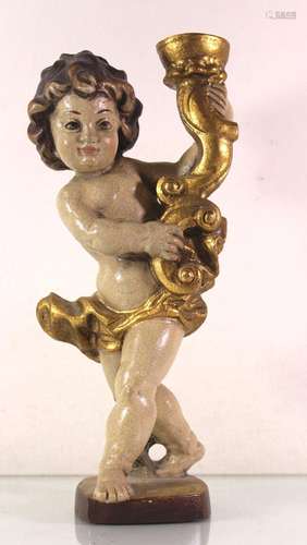 gr. Putto mit Füllhorn, farbig gefasst