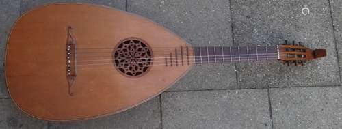 grosse alte Mandoline, 6 saitig