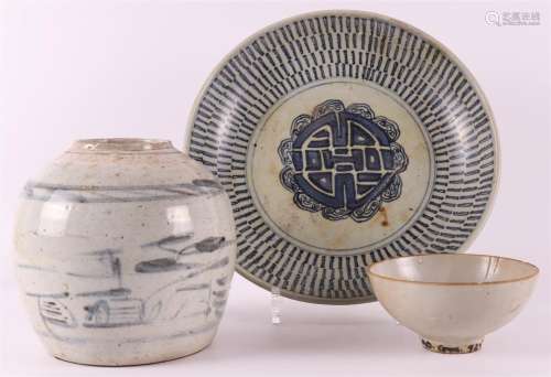 A porcelain rice bowl, China, Vung Tau-Cargo, c. 1690.