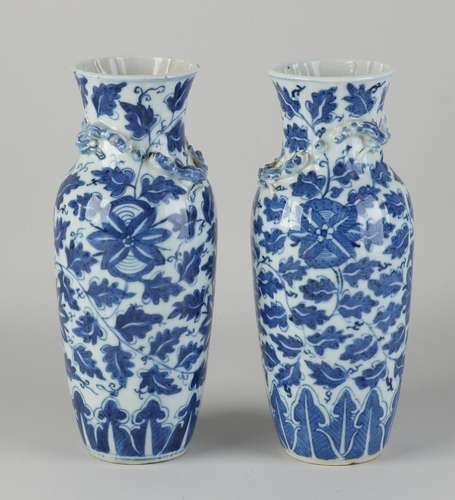 Two Chinese vases