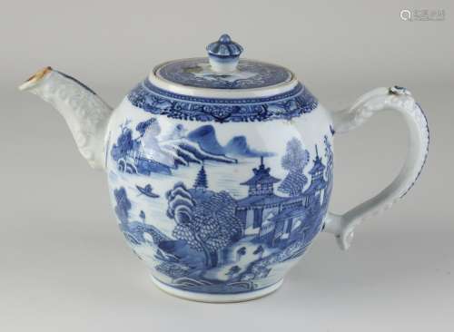Chinese 18th century teapot