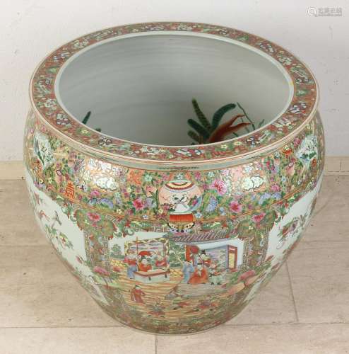 Large Canton bowl Ã˜ 64 cm.