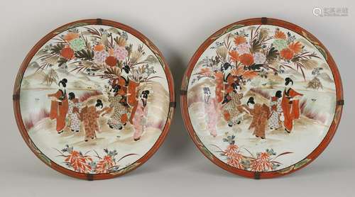 Two Japanese Kutani plates Ã˜ 30.5 cm.