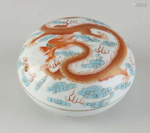 Chinese lidded box