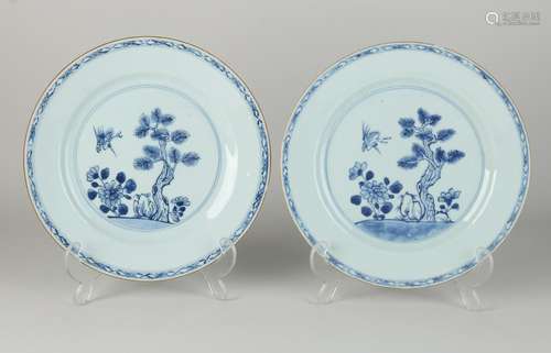 Two Chinese plates Ã˜ 22.7 cm.