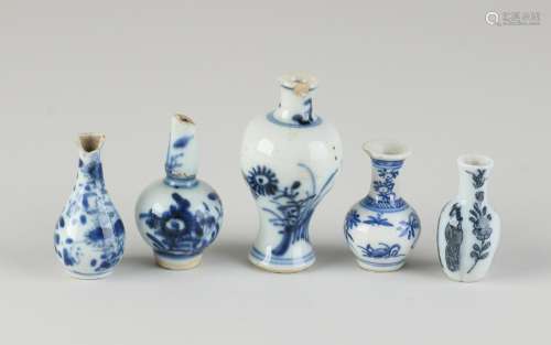 Lot of Chinese miniature vases (5x)