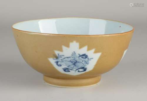 Chinese capuchin bowl Ã˜ 14.8 cm.