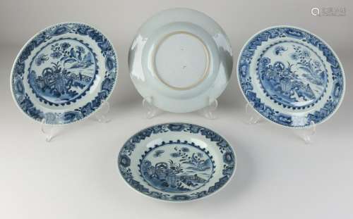 Four Chinese plates Ã˜ 23.3 cm.