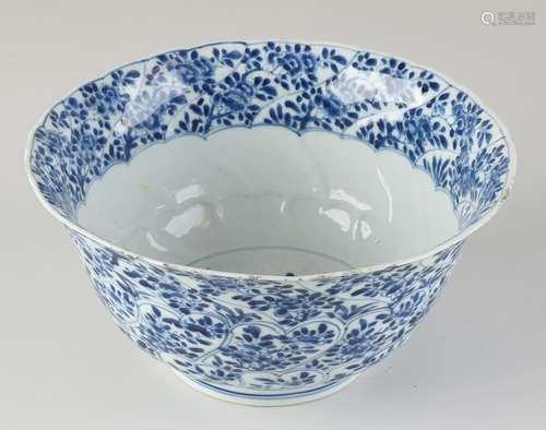 17th - 18th century Chinese Kang Xi bowl Ã˜ 21.2 cm.