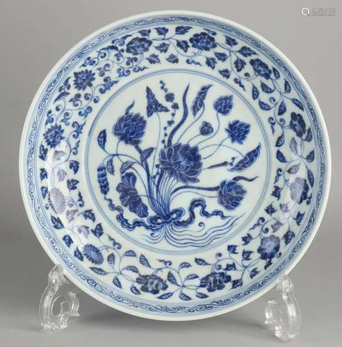 Chinese plate Ã˜ 24.5 cm.