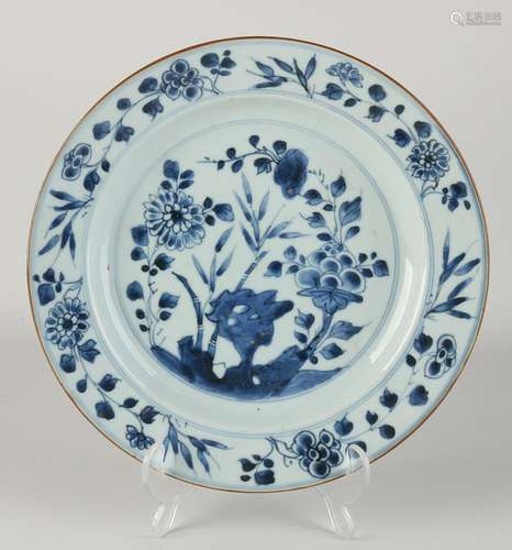 18th century Chinese dish Ã˜ 27.7 cm.