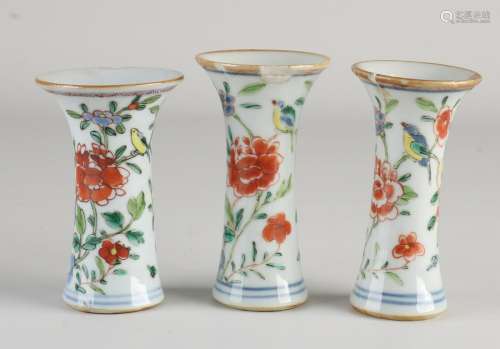 Three Chinese Familie Verte vases, H 9 cm.