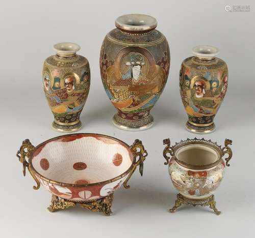 Five parts antique Japanese porcelain