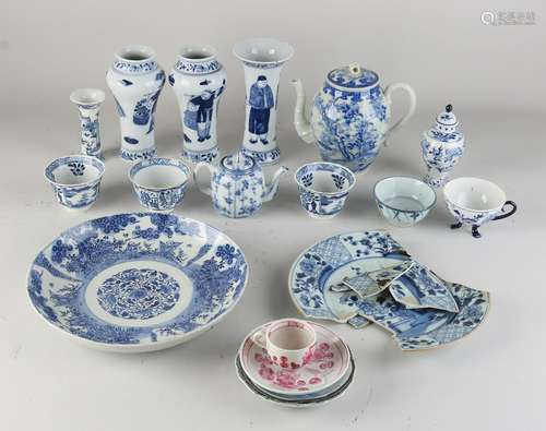 Lot of various Chinese porcelain