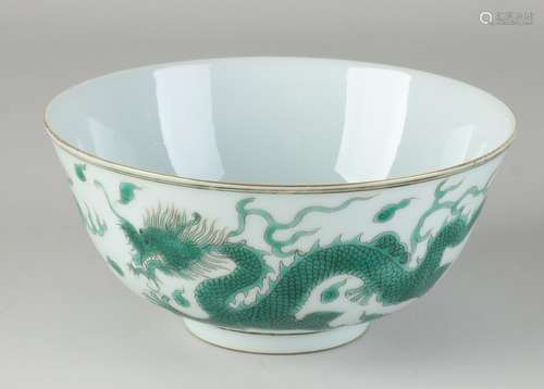 Chinese bowl with dragon Ã˜ 15.8 cm.