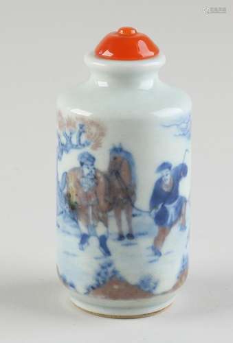 Snuffbottle, Figures