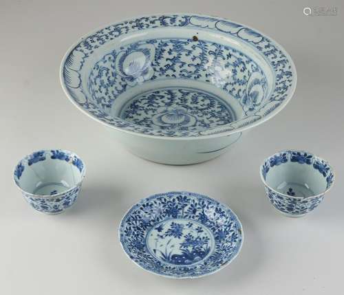 Four parts Chinese porcelain