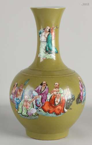 Chinese vase with figures