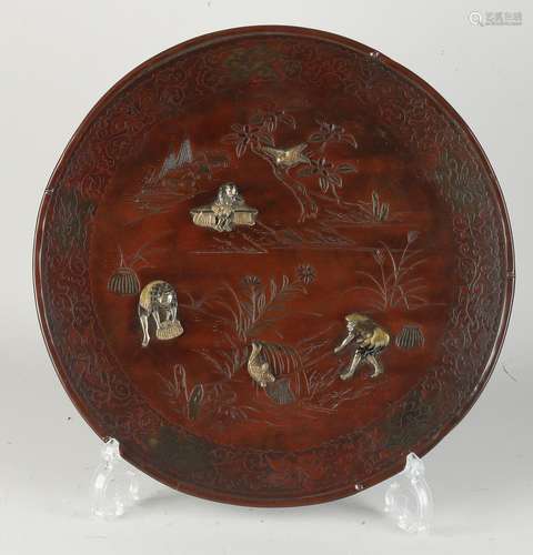 Japanese bronze dish Ã˜ 31 cm.