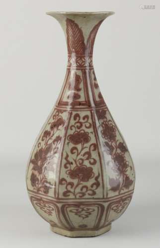 Chinese vase, H 30.5 cm.