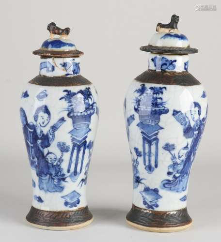 Two antique Chinese lidded vases, H 23 cm.